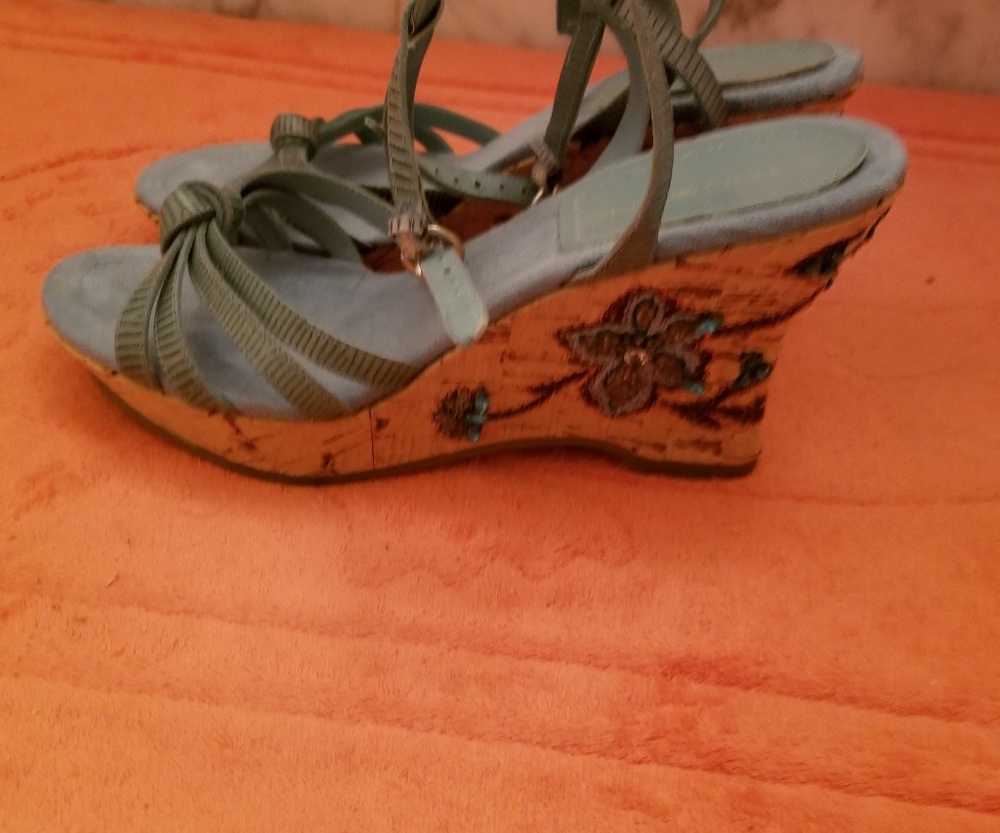 Sandals - Picture 2 of 6